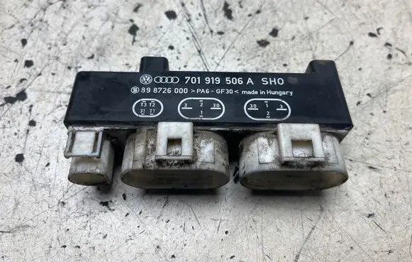 Volkswagen Sharan Coolant fan relay 701919506A 898726000