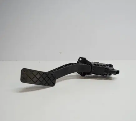 Volkswagen PASSAT B8 Accelerator throttle pedal 5Q2723503D