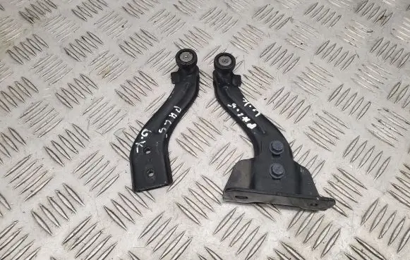 Chrysler Pacifica Sliding door upper roller guide/hinge VL005