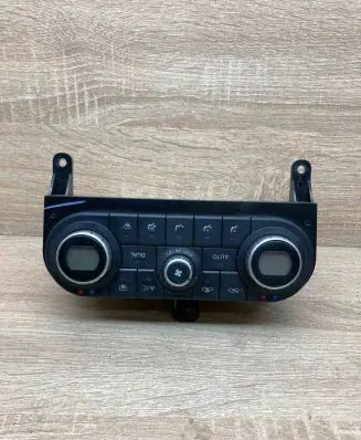Nissan Qashqai Climate control unit 27500JD40B C7404