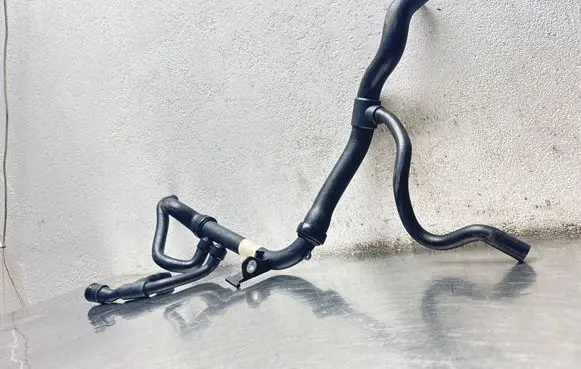 Opel Vectra B Coolant pipe/hose 1336127