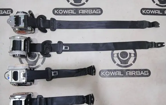 Volkswagen Polo VI Set of seat belts 2G4857705 2G4857706 2G4857705K