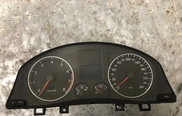 Volkswagen Scirocco Speedometer (instrument cluster) 1K8920860D