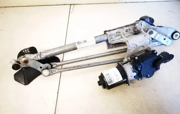 Mazda 3 II Front wiper linkage and motor