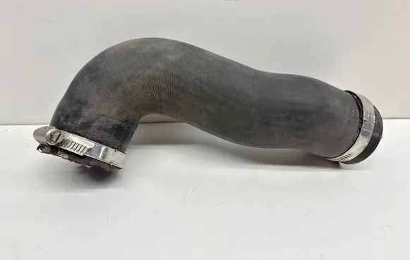 Volkswagen PASSAT B7 Intercooler hose/pipe 1K0145832