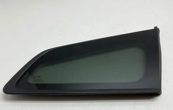 KIA Optima Rear side window 87820-D4300 DOT736AS3M35 4004138