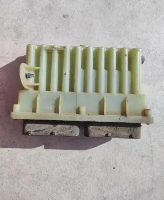 Opel Astra G Fan control module 15396912