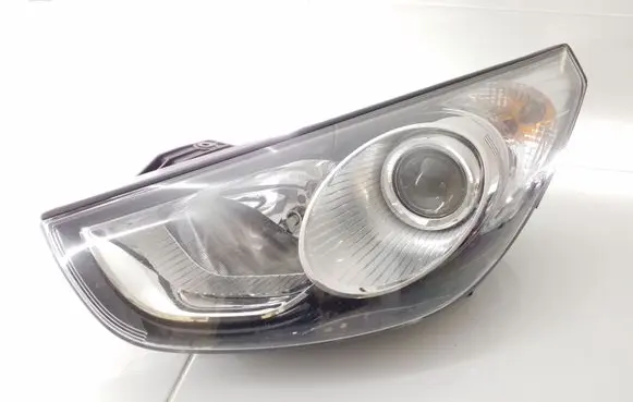Hyundai ix35 Headlight/headlamp 921012Y