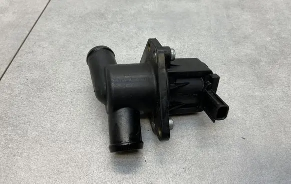 Nissan Qashqai Electric auxiliary coolant/water pump 144839204R