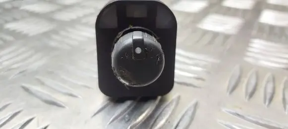 Wing mirror switch