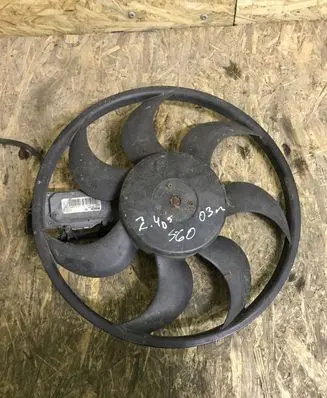Volvo S60 Radiator cooling fan shroud