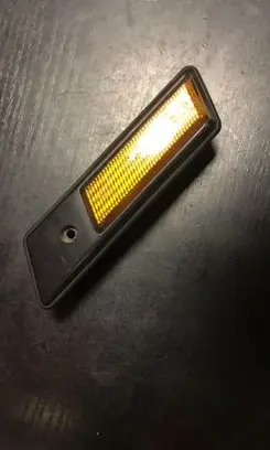 BMW 5 E34 Front fender indicator light 1378014