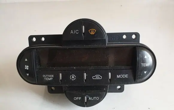 KIA Carnival Climate control unit 0K2FF61190