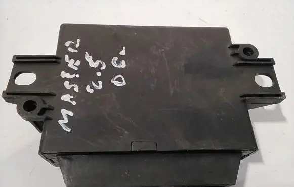 Renault Master II Parking PDC control unit/module 8200343775 C0DE01 601894