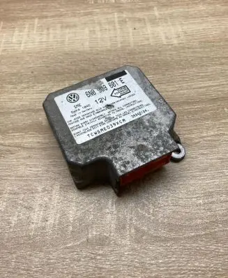 Volkswagen Golf III Airbag control unit/module 6N0909601E 5WK4104E