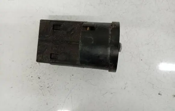 Volkswagen PASSAT B5 Light switch