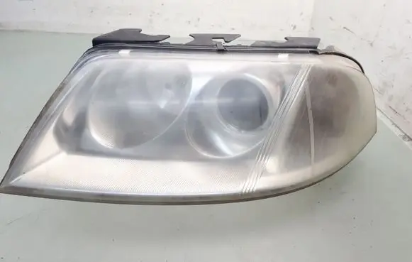Volkswagen PASSAT B5.5 Headlight/headlamp 3B0941015AJ