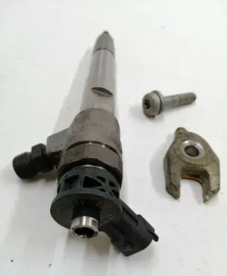 Nissan Qashqai Fuel injector 0445B76882 0445110800 H8201636333