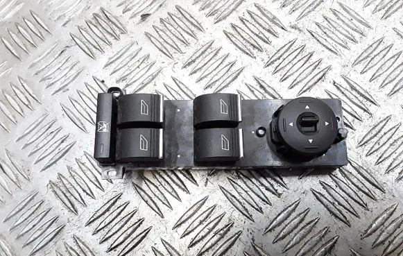 Ford Focus Electric window control switch 8m5t14a132aa