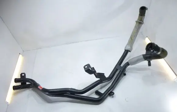 Volkswagen Touareg II Engine coolant pipe/hose 7P6121070AJ