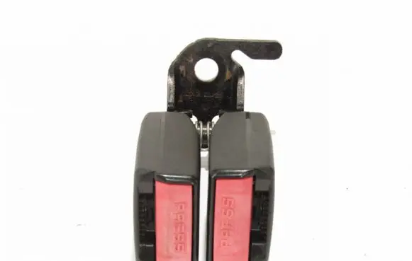 Peugeot 207 Rear seatbelt buckle