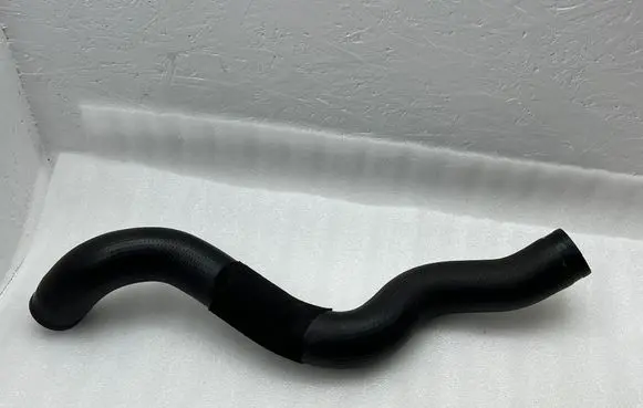 Suzuki Vitara (LY) Turbo air intake inlet pipe/hose 1366274S00