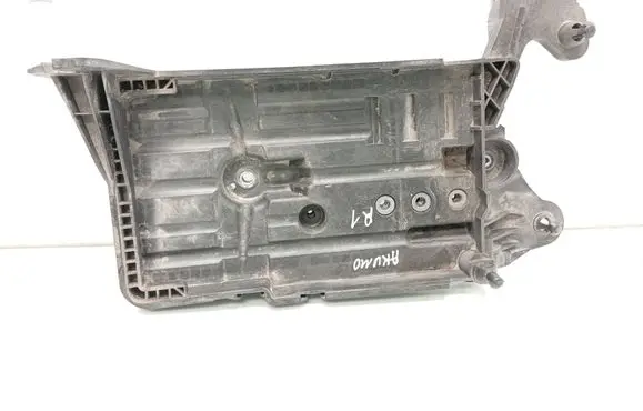 Volkswagen Golf VII Battery tray 5Q0915331K 5Q0915321K