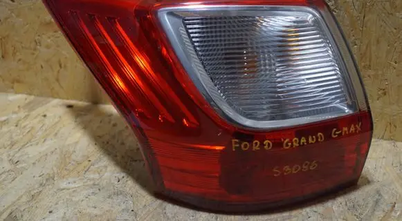 Ford Grand C-MAX Rear/tail lights AM5113405AD