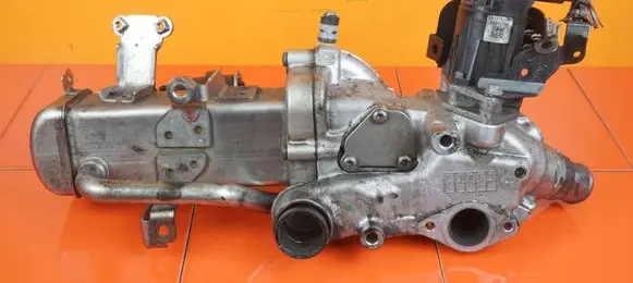 Opel Insignia A EGR valve cooler 55578264 B20DTH