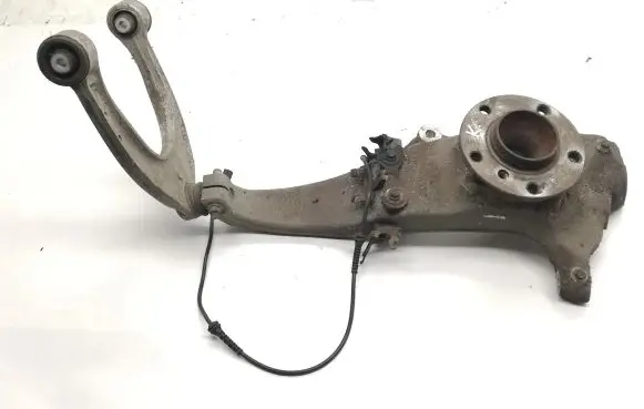 BMW 5 F10 F11 Front wheel hub