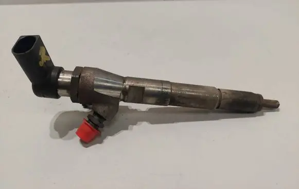 Renault Megane III Fuel injector H8201100113 156006212R