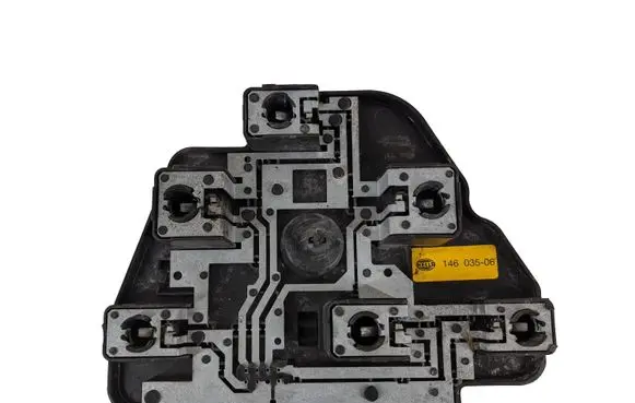 BMW 5 E39 Tail light bulb cover holder 14603506 14603500 14603300