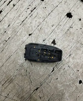 Volvo S70 V70 V70 XC Electric window control switch 03458522