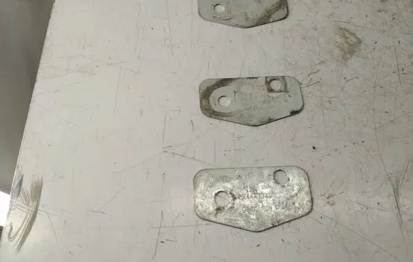 Opel Vectra C Rear door lock loop/hook striker 24447349