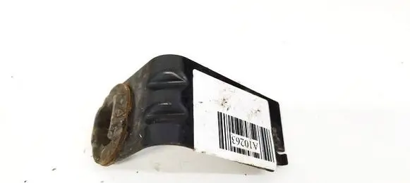 Chevrolet HHR Radiator mount bracket 