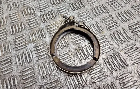 Volvo V70 Muffler pipe connector clamp 31293467