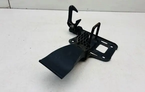 Audi A4 S4 B8 8K Engine bonnet/hood lock/latch loop/hook 8T0823480 8T0823480L