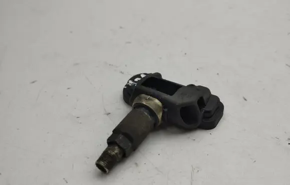 Mercedes-Benz CLS C218 X218 Tire pressure sensor A0009050030