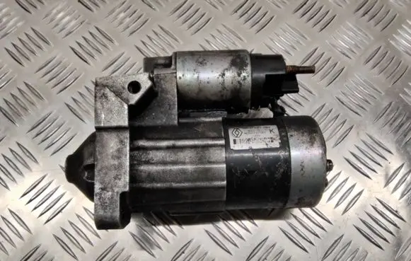 Renault Megane III Starter motor 8200227092 M000T91581