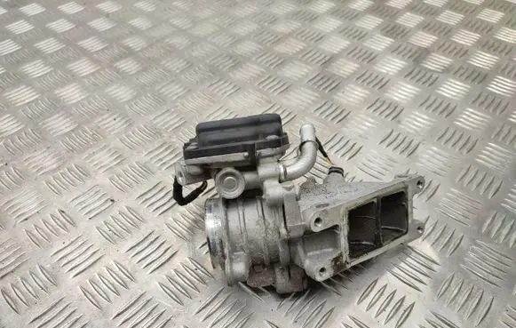 Volkswagen Touran III Engine shut-off valve 04L128637A 04L128059AA