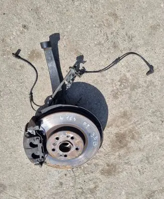 Mercedes-Benz ML W164 Front wheel hub spindle knuckle