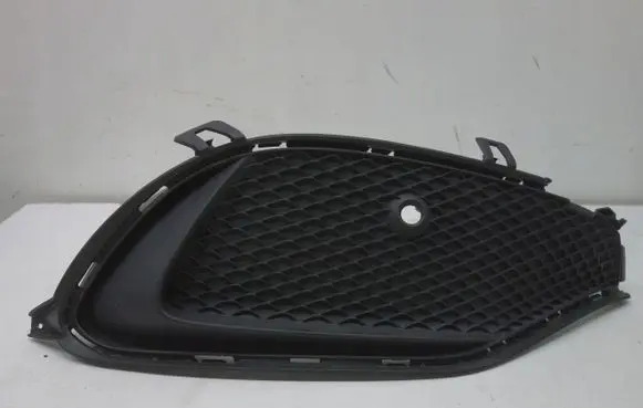 Mercedes-Benz CLA C117 X117 W117 Front bumper lower grill A1178857600
