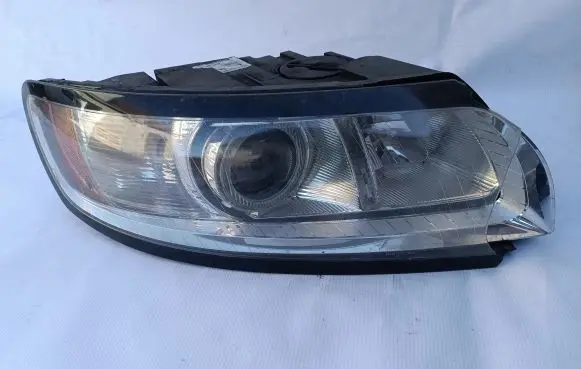 Volvo V50 Headlight/headlamp 31265695 0301237202