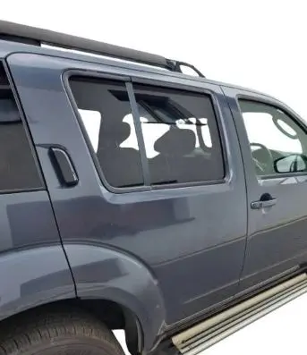 Nissan Pathfinder R51 Rear door
