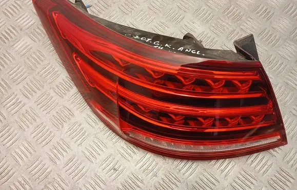 Rear/tail lights