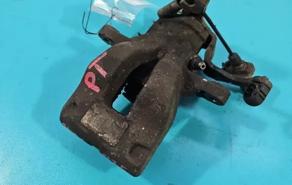 Rear brake caliper