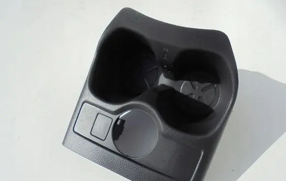 Cup holder front