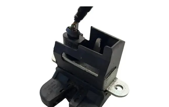 Volkswagen Touran II Tailgate/trunk/boot lock/catch/latch 3C9827645A