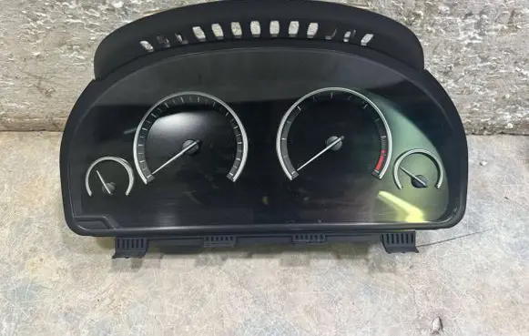 BMW X5 F15 Speedometer (instrument cluster) 6805234 8795238 9373775