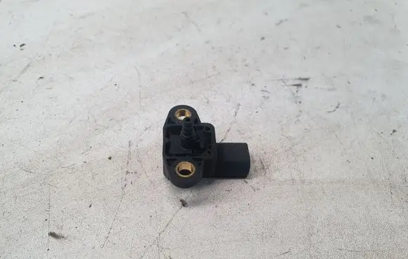 Mercedes-Benz E W211 Air pressure sensor A0061539928